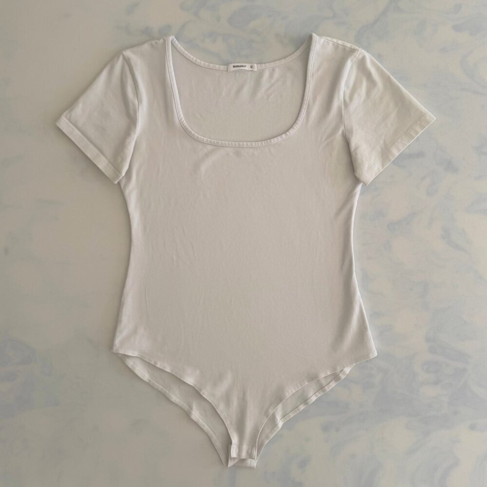 Mangdiup White Basic Short Sleeve Bodysuit